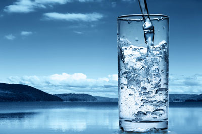Бытовые Ионизаторы Воды: Поддержание Здоровья через Очищение и Обогащение